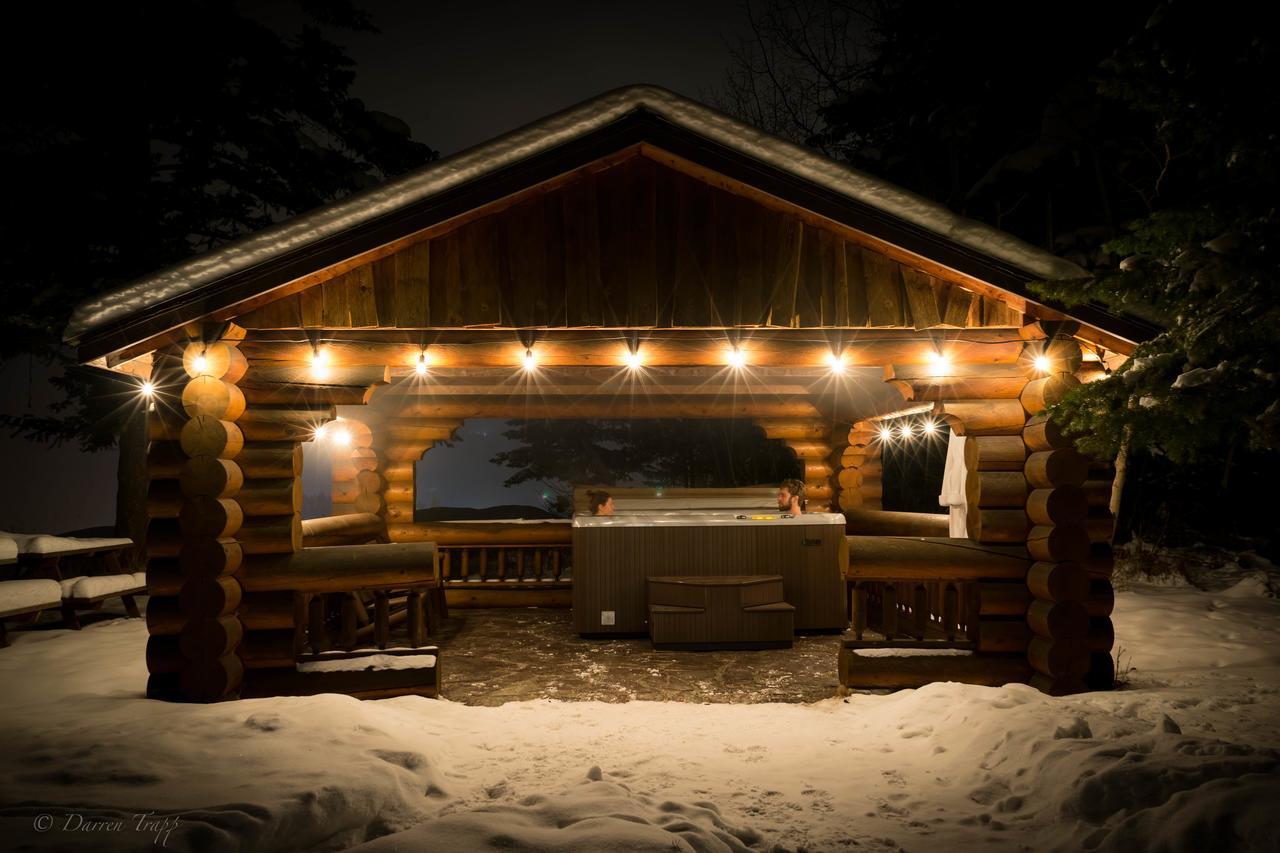 Whitewater Bed & Breakfast 3*