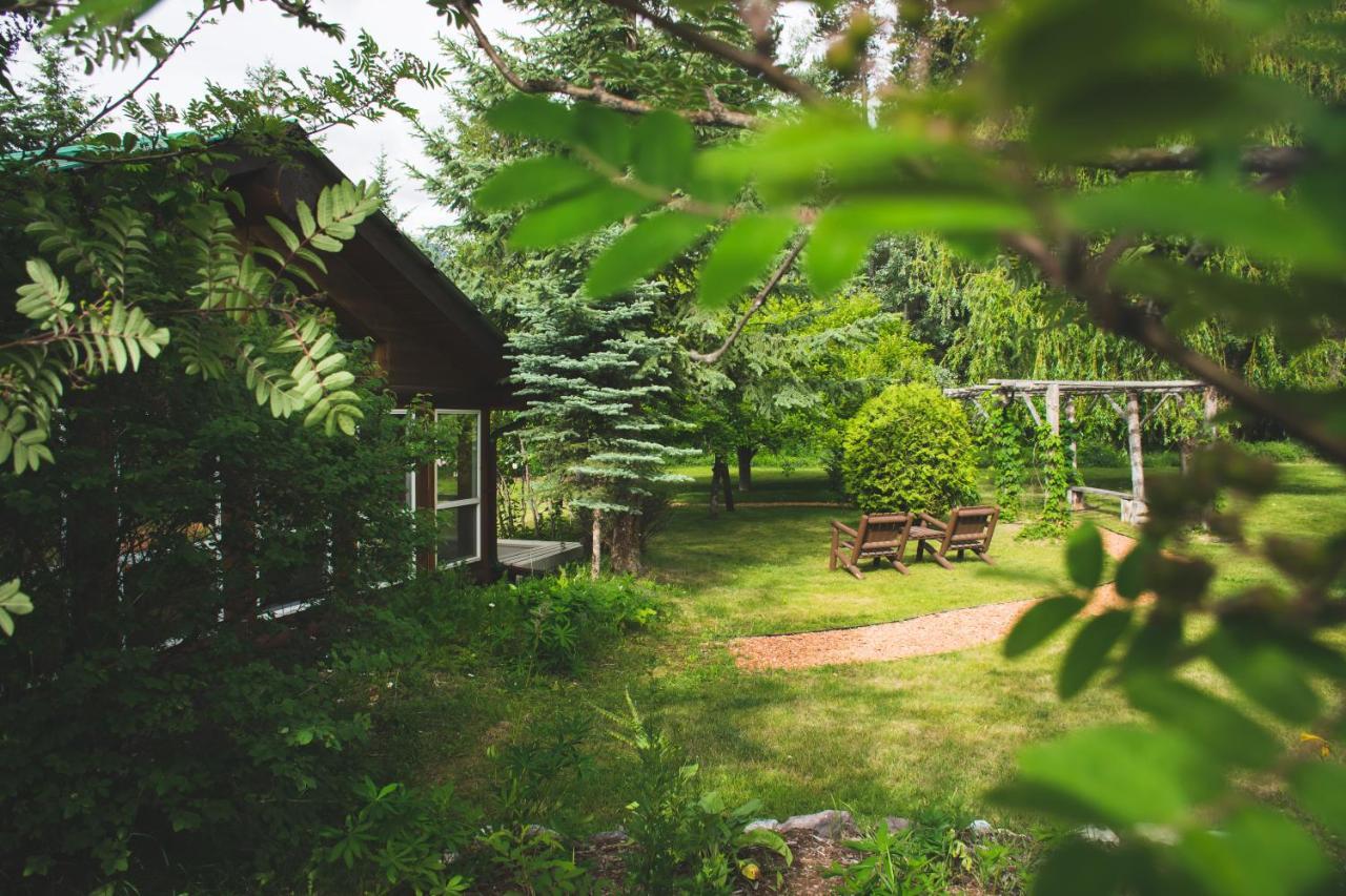 Whitewater Bed & Breakfast 3*